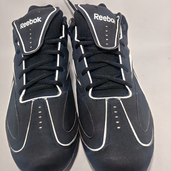 New Reebok sneakers with cleats - Picture 13 of 16